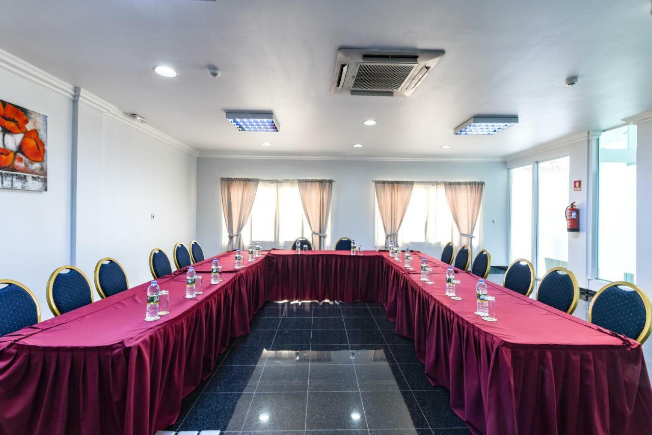 Hotel Florenca Луанда Екстер'єр фото
